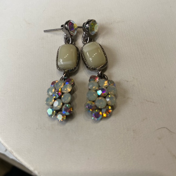 - Sea foam Green w ab Crystal pierced Drop Earring-SALE - Picture 9 of 14